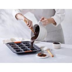 12 Forme - Le Creuset Forme Speciali Stampo Brownie Antiaderente In Acciaio al Carbonio