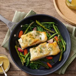 Le Creuset Essential Padella Bassa Antiaderente Con Rivestimento In Ceramica In Acciaio Inox